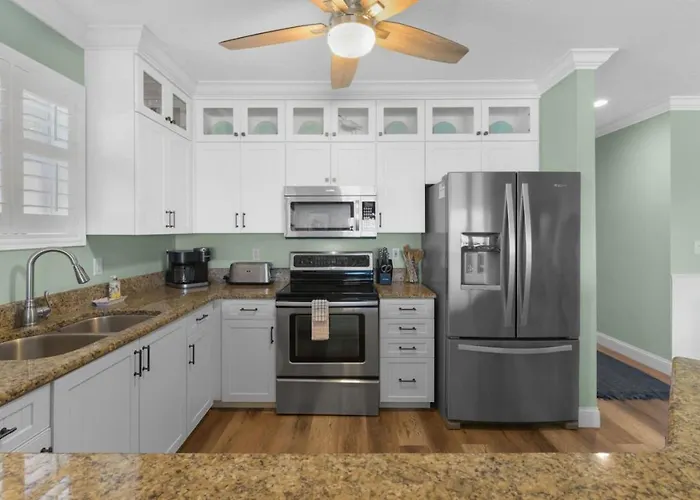 Sea Side 102 Gulf Front 3br On Indian Rocks Stunning Views Heated Pool Holiday home Clearwater Beach